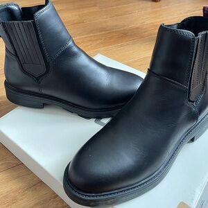 Ankle women boots Cougar  Helena L black size US 7 M